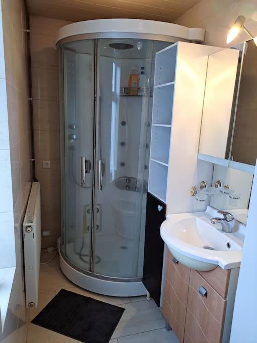 Spacious Apartment -Top Location 아퀴레이리 외부 사진
